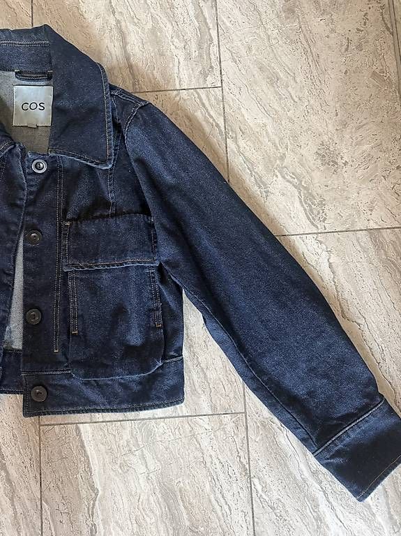 Giacche: COS Dark Denim Jacket 38 – Usato da Zürich venduto da Aes_1290 1