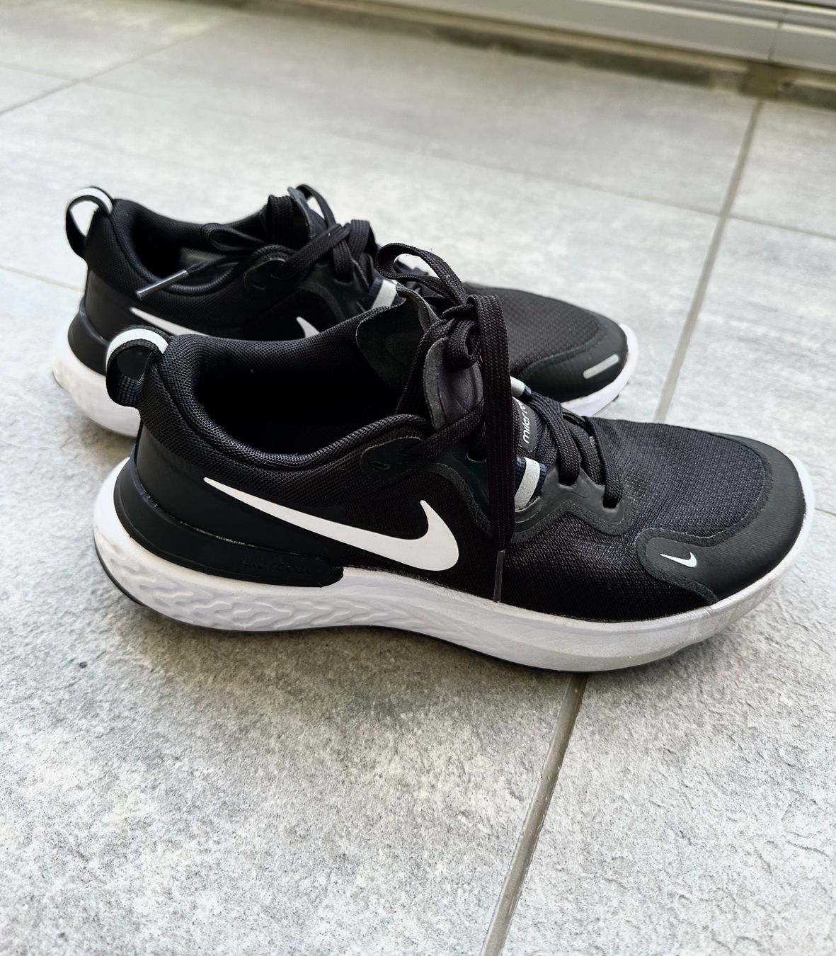 Nike Scarpe da donna: Laufschuhe Nike React Miler Größe 38.5/ Schuhe , Turnschuhe – Nuovo (secondo la descrizione) da Riehen venduto da Silvia_1 3