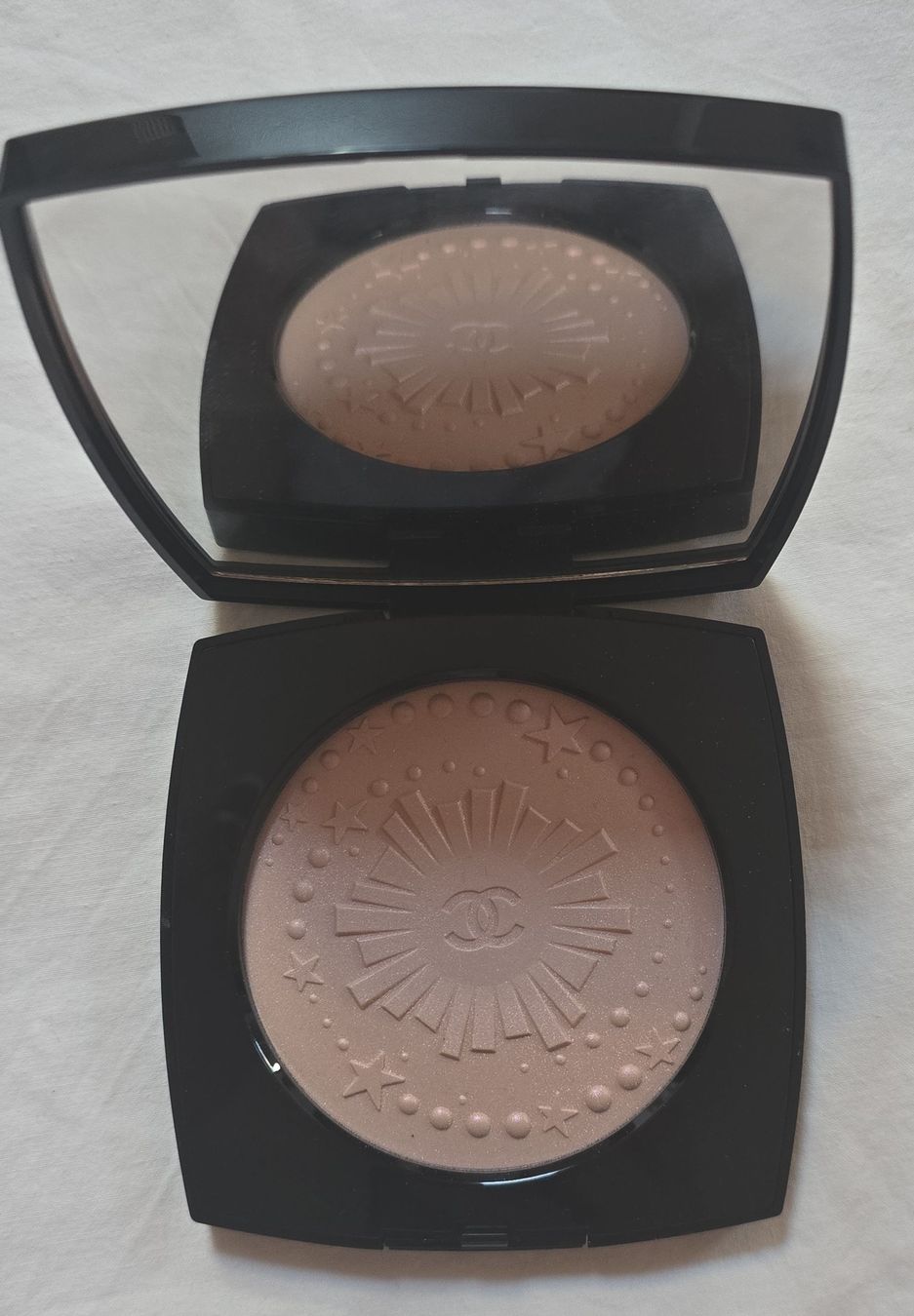 Chanel Make-up: Poudre Chanel neuve en édition limitée – Neu und originalverpackt aus Martigny von zin_y9tt
