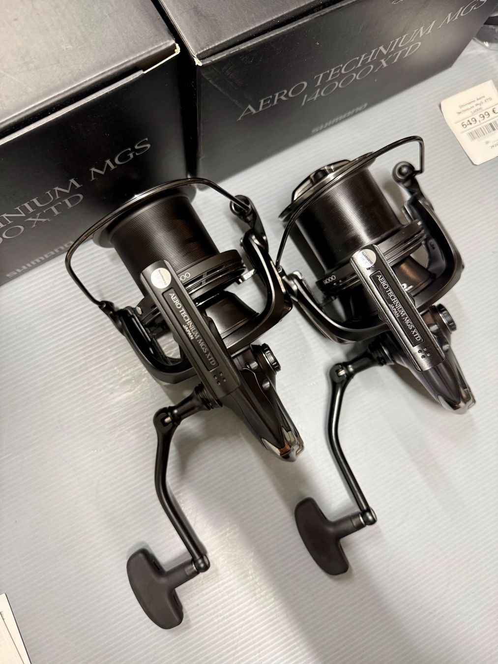 Shimano Tamburi & Mulinelli: 2x Shimano Aero Technium MgS 14000XTD Karpfenrollen – Nuovo e nell'imballaggio originale da Trimbach venduto da duri.. 5