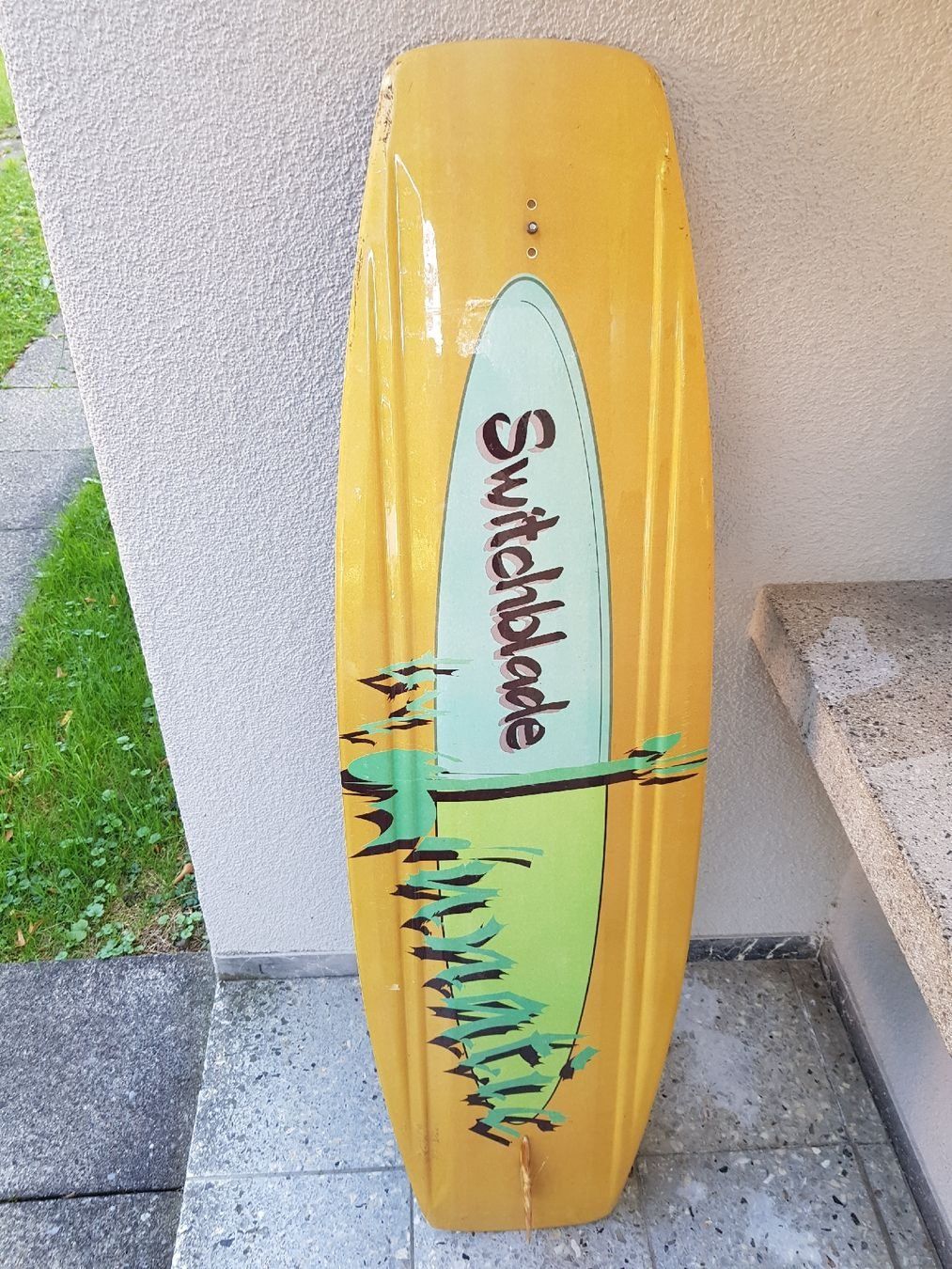 Tavole da surf e di nuoto: Wakeboard – Difettoso da Adliswil venduto da Gobinda 1