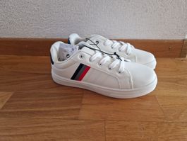 Neu weisse Sneakers, Sportschuhe Gr. 38