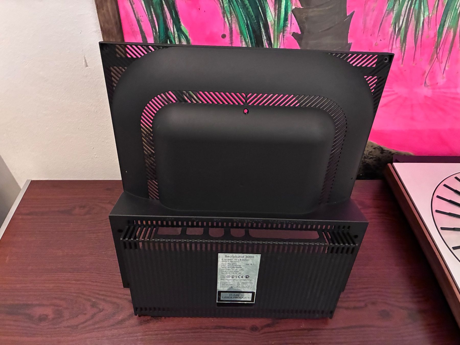 Bang & Olufsen Lettore multimediale & Streamer: Rear panel B&O Beosound 3000 . – Usato da Zürich venduto da HiFiAtelier