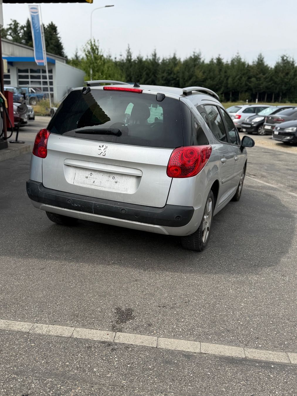 Peugeot Automobili: Peugeot 207 SW 1.6i 16V – Usato da Wolfwil venduto da nh.michelle03 2