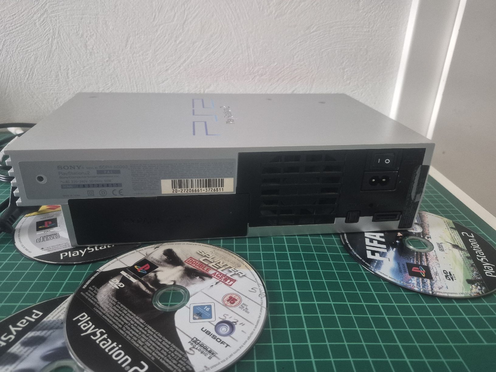 Sony Console: Playstation 2 Console with 7 Games used PS2 – Usato da Meyrin venduto da Retro-GZ 2