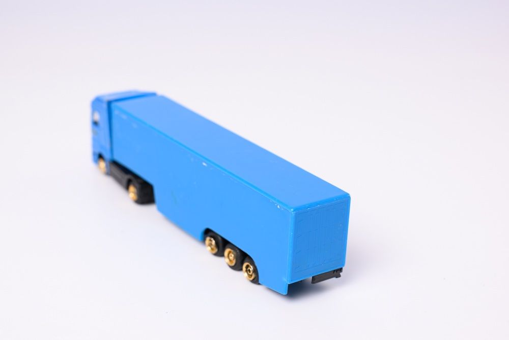 Modellini d'auto: Sattelzug Haribo 1/87 gebraucht – Usato da Häusernmoos venduto da adlerfedern 3