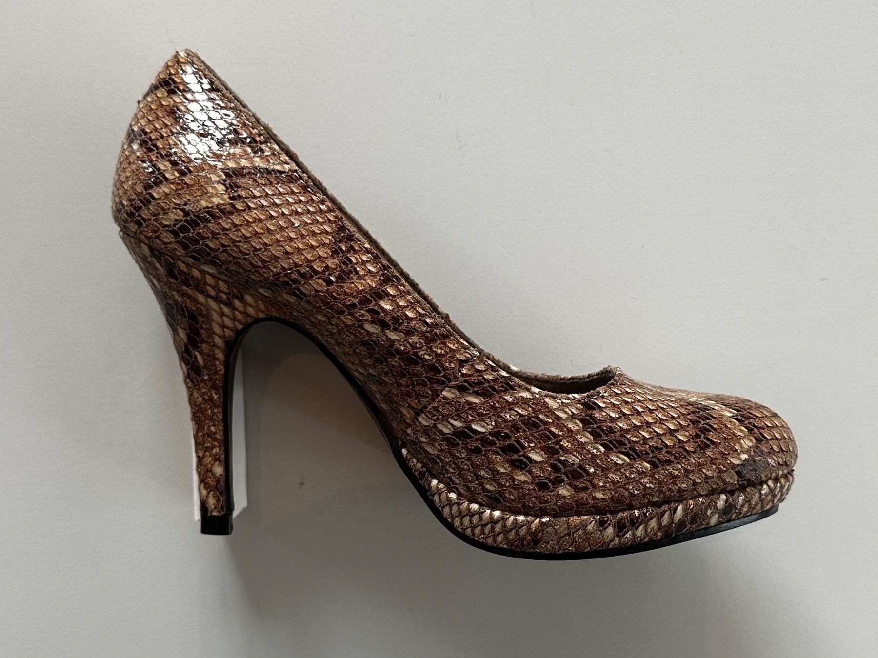 Damenschuhe: Venturini Heels Damen 36 NEU – Neu (gemäss Beschreibung) aus Liestal von Ballybs 1