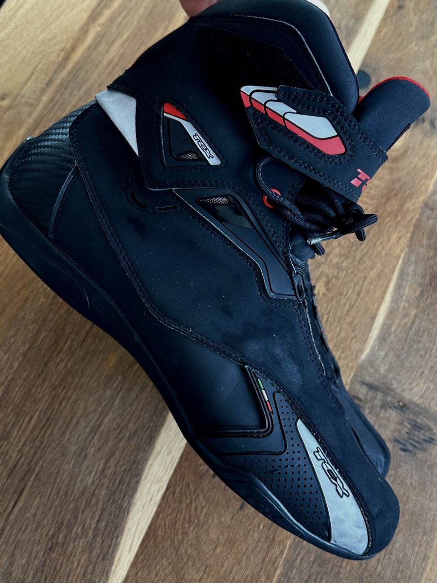 TCX Scarpe da uomo: TCX Motorrad Schuhe Gr. 44 – Usato da Stans venduto da mis_2ddw