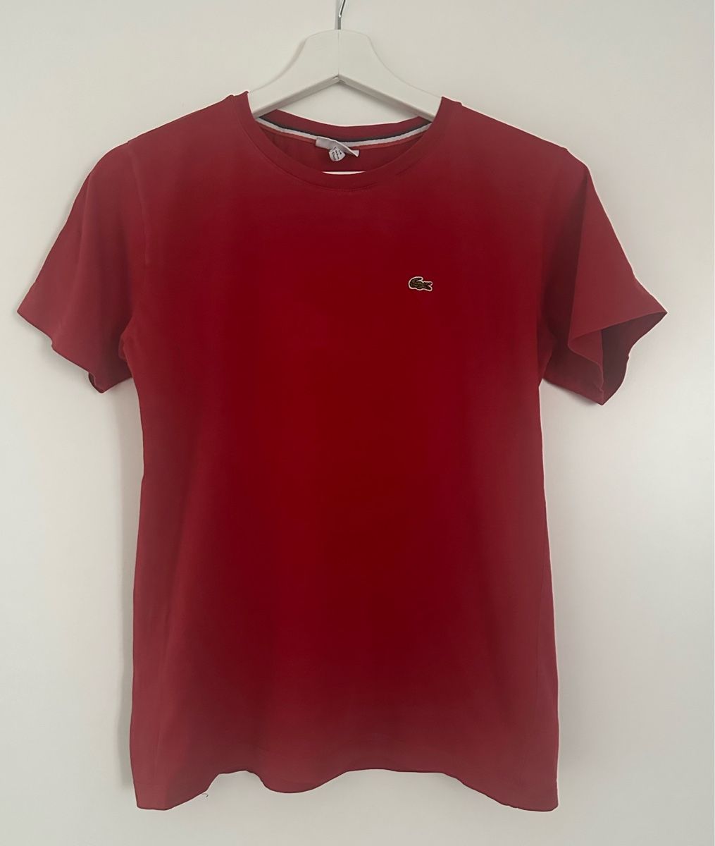 Lacoste Hemden, T-Shirts & Polos: Original LACOSTE T-SHIRT. Gr. 164 cm – Gebraucht aus Flawil von mar_9chb