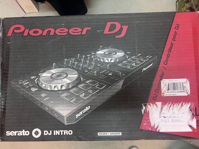 Pioneer Mischpulte: Pioneer DDJ-SB2 DJ Controller Silver neuwertig – Neu und originalverpackt aus Bülach von Jaslec4