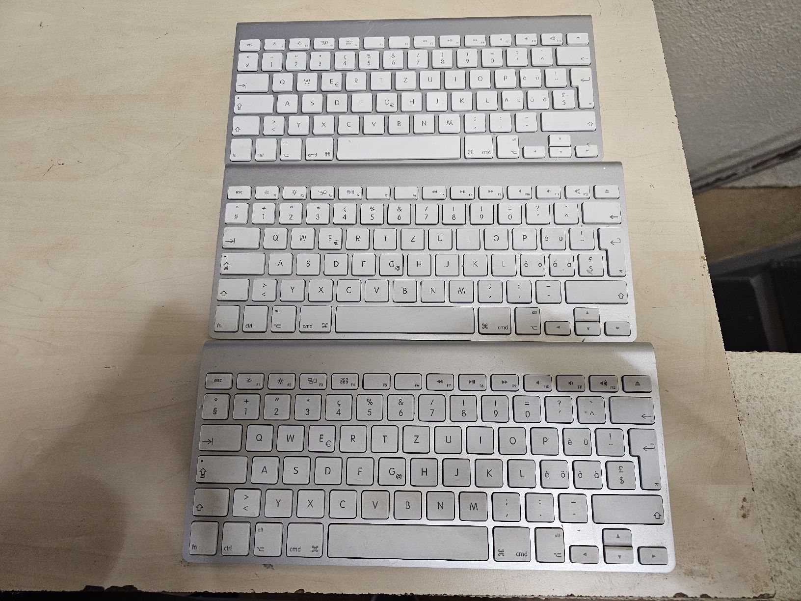Apple Tastaturen: 3 Apple Tastaturen – Gebraucht aus Burgdorf von weggu.666