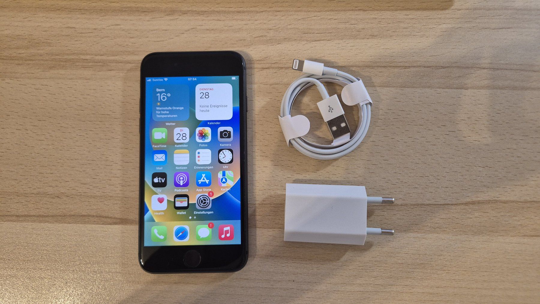 Apple Telefoni cellulari / Smartphones: iPhone 8 64GB Space Gray 3015 Akku bei 91% – Usato da Münchenbuchsee venduto da MV_Solutions