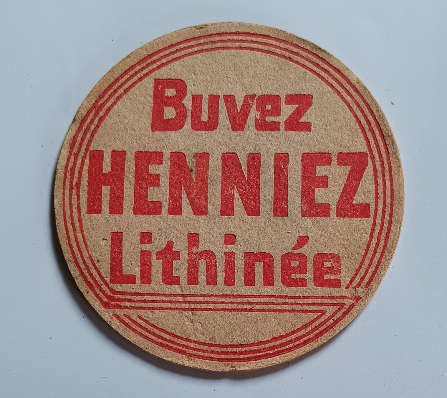 Sottobicchieri: Alter Bierdeckel Henniez Lithinée vor 1950 – Usato da Lichtensteig venduto da B-B-Bier 1