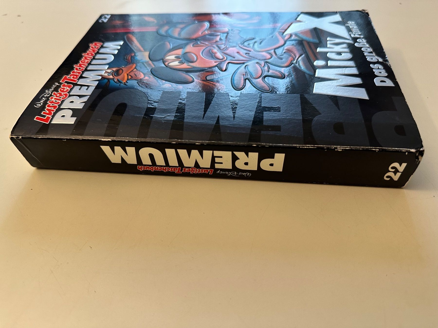 Comics: LTB LUSTIGES TASCHENBUCH PREMIUM 22 – Gebraucht aus Münsingen von Ganjam 1