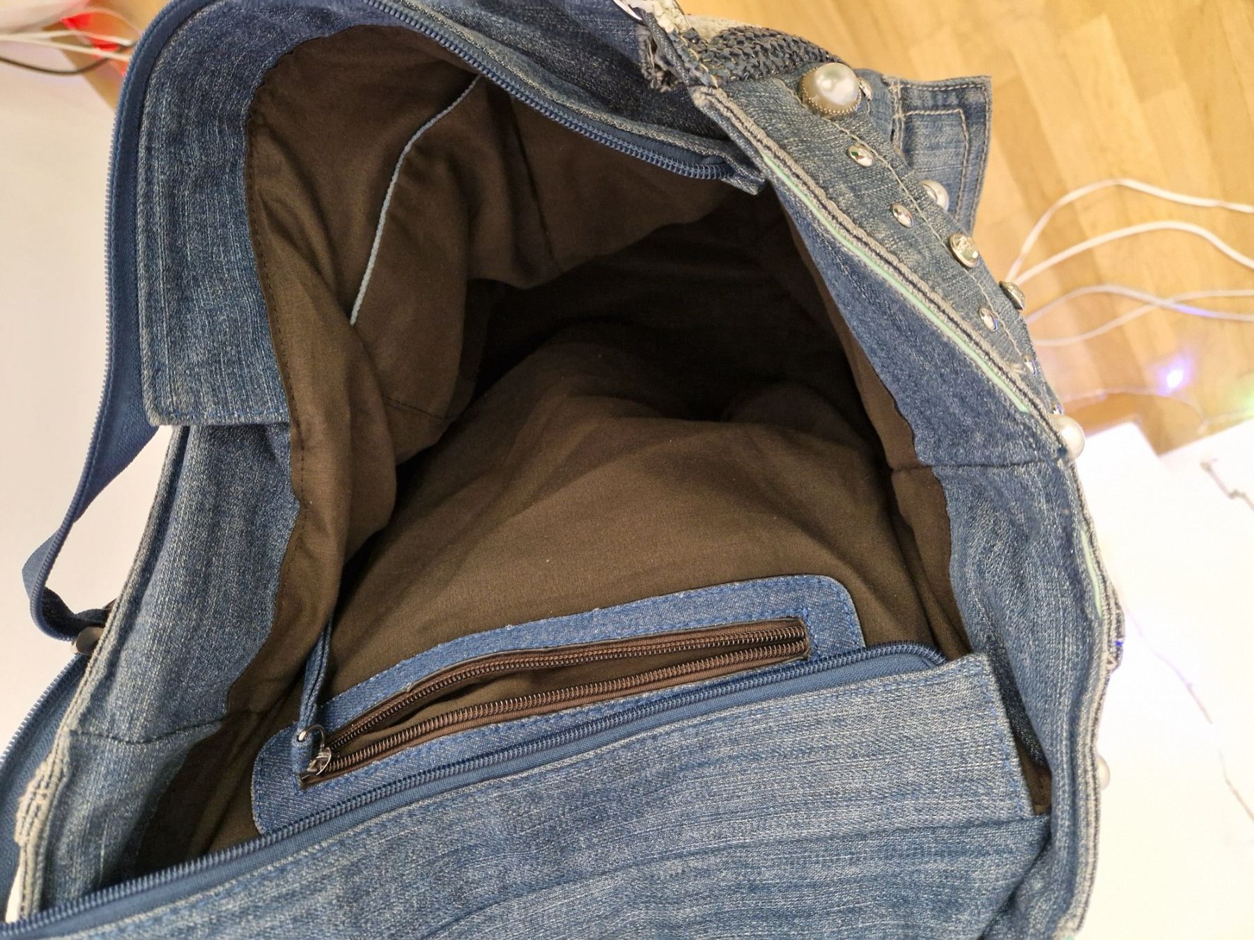 Borse da donna: Stylische Jeans-Tasche mit Perlen und Kette – Usato da Glattbrugg venduto da hap_8w8v 4