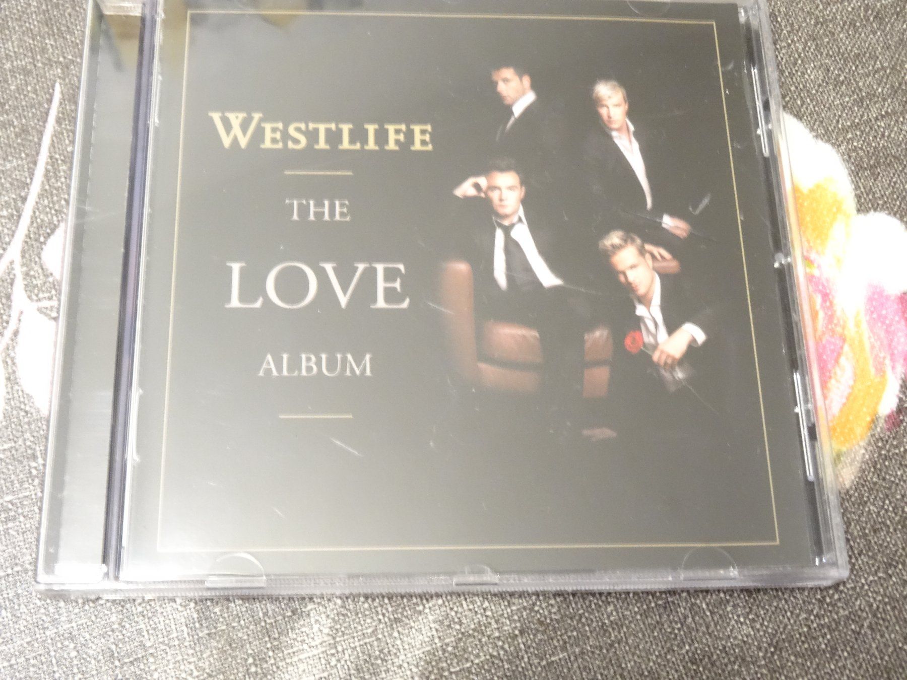 CD: Westlife - The Love Album CD – Usato da Olten venduto da Disc-Ausverkauf