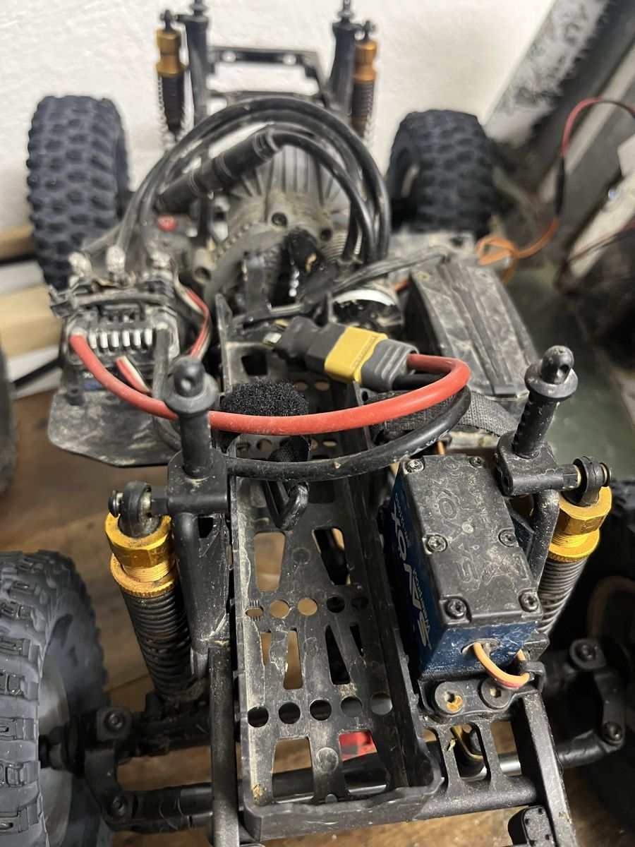 Axial Modellismo RC: 2 Crawler Axial mit Boot und Trailer  – Usato da wolfhausen venduto da wolfhausen 2