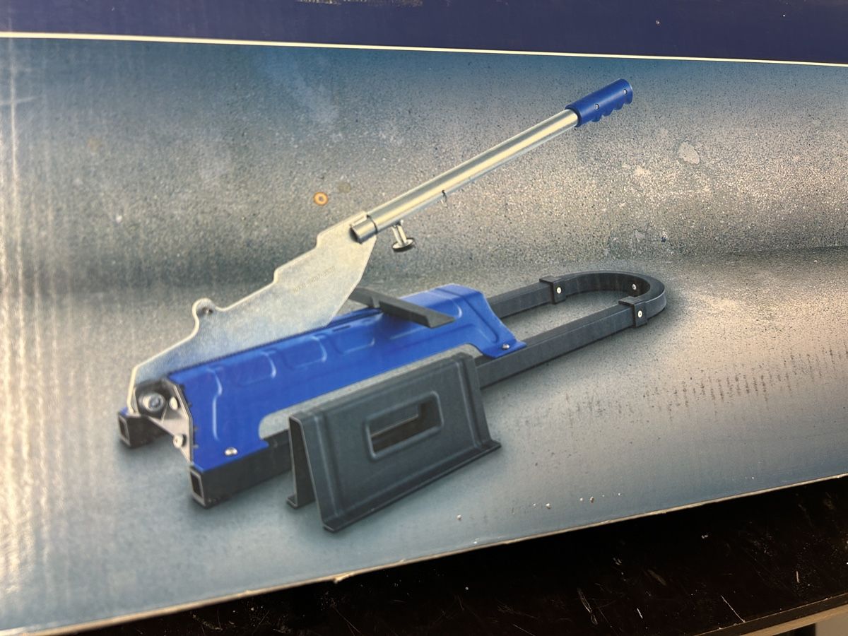Tous les outils: Laminatschneider  – D'occasion à Münchenstein par Zbogi 4