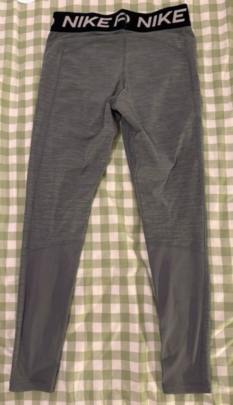 Nike Leggings: leggins Nike M – D'occasion à Giubiasco par A.B00 1