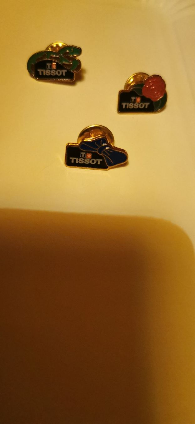 Placchette & Badge: Lot Pin's Tissot  – Usato da Genève venduto da vins50
