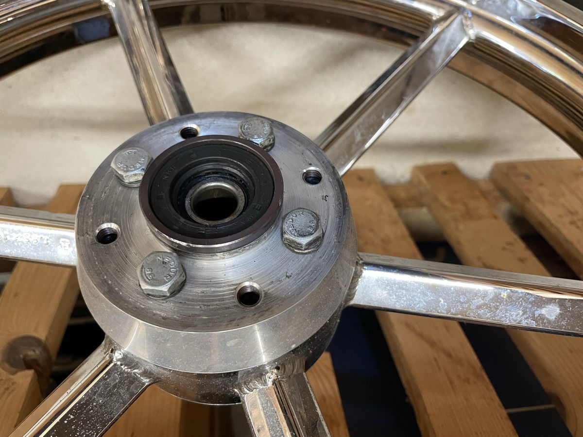Pneus & Roues: Motor Vorderrad – D'occasion à Reinach BL par Doris85 1