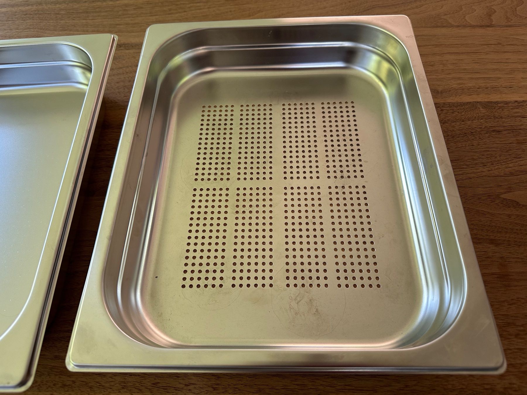 Servierplatten: fabrikneues ELECTROLUX Garbehälter-Set Gastronorm 1/2 – Neu (gemäss Beschreibung) aus Münsingen von Sternsaphir64 2