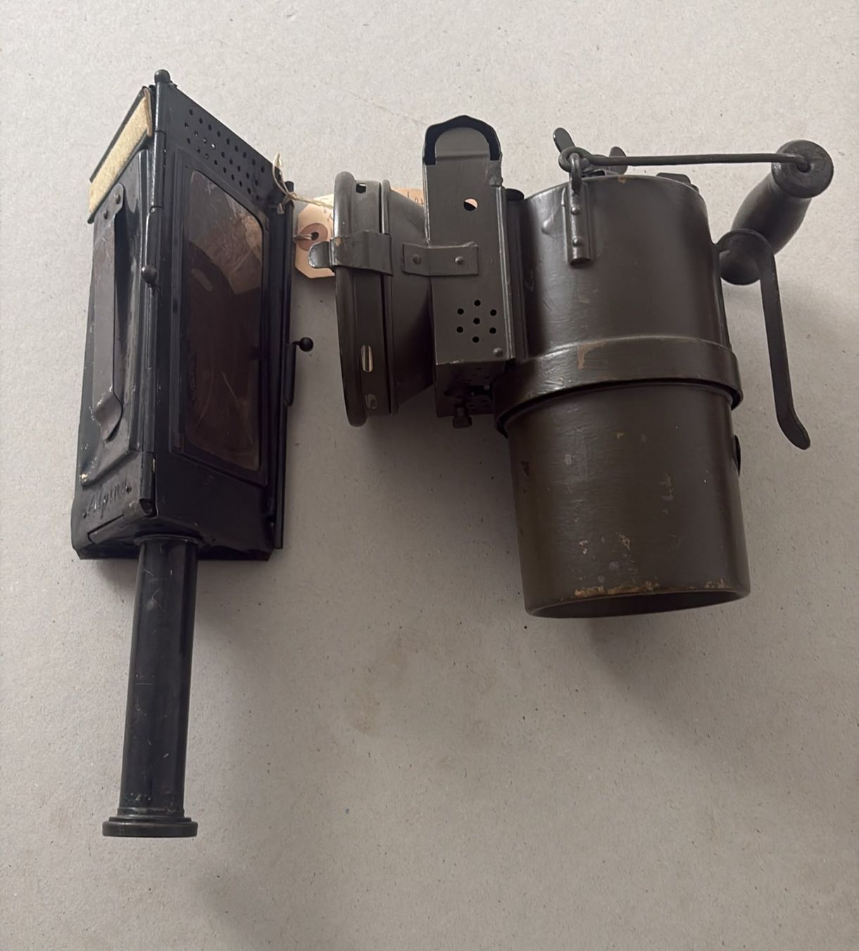 Schweizer Armee Lampade: militärische Lampen 1906 / 1926 – Difettoso da Wangen b. Olten venduto da Hba2