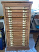 Meuble  de quincailleri ancien en bois massif - parfait état
