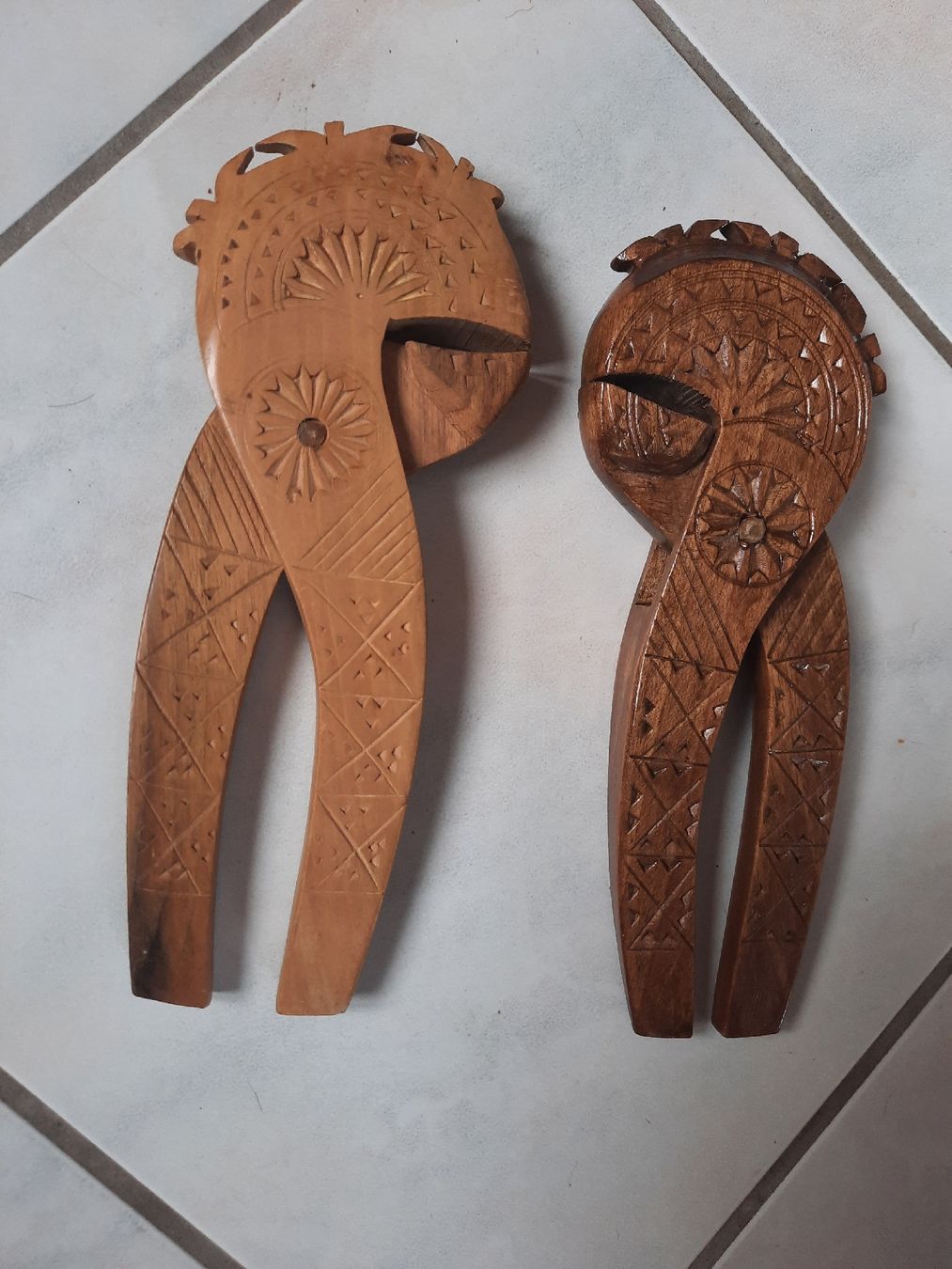 Figuren: 2 CASSE-NOISETTES, sculptés, en BOIS – Gebraucht aus Le Locle von marylise01 1