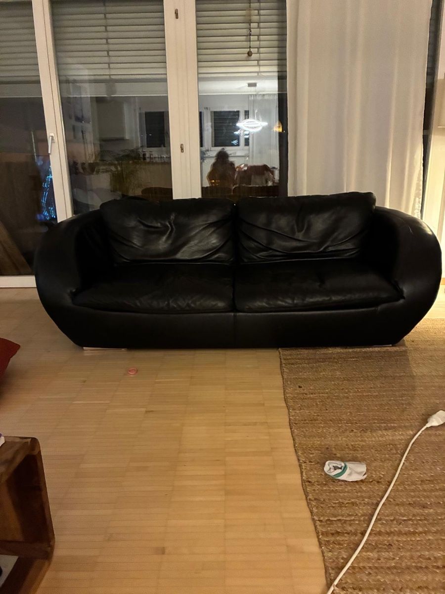 Sofas: Zweisitzer Sofa Kunstleder schwarz – Gebraucht aus Uster von Claudio1899 1