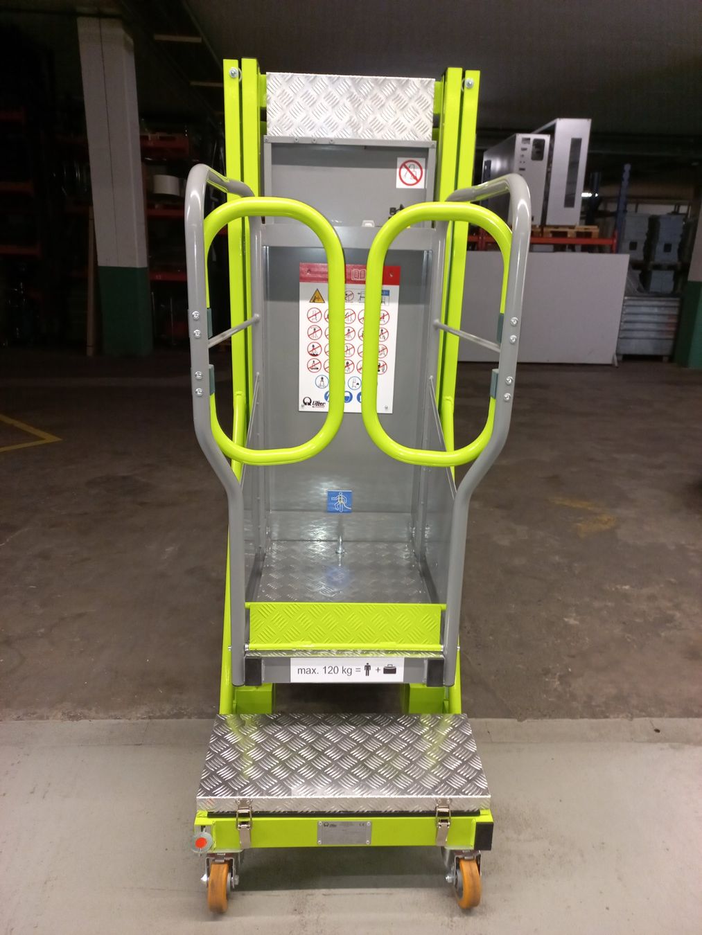 Piattaforme elevatrici & Crick: Pramac LP 12 Personenlift – Usato da Frasnacht venduto da martin.schlaepfer