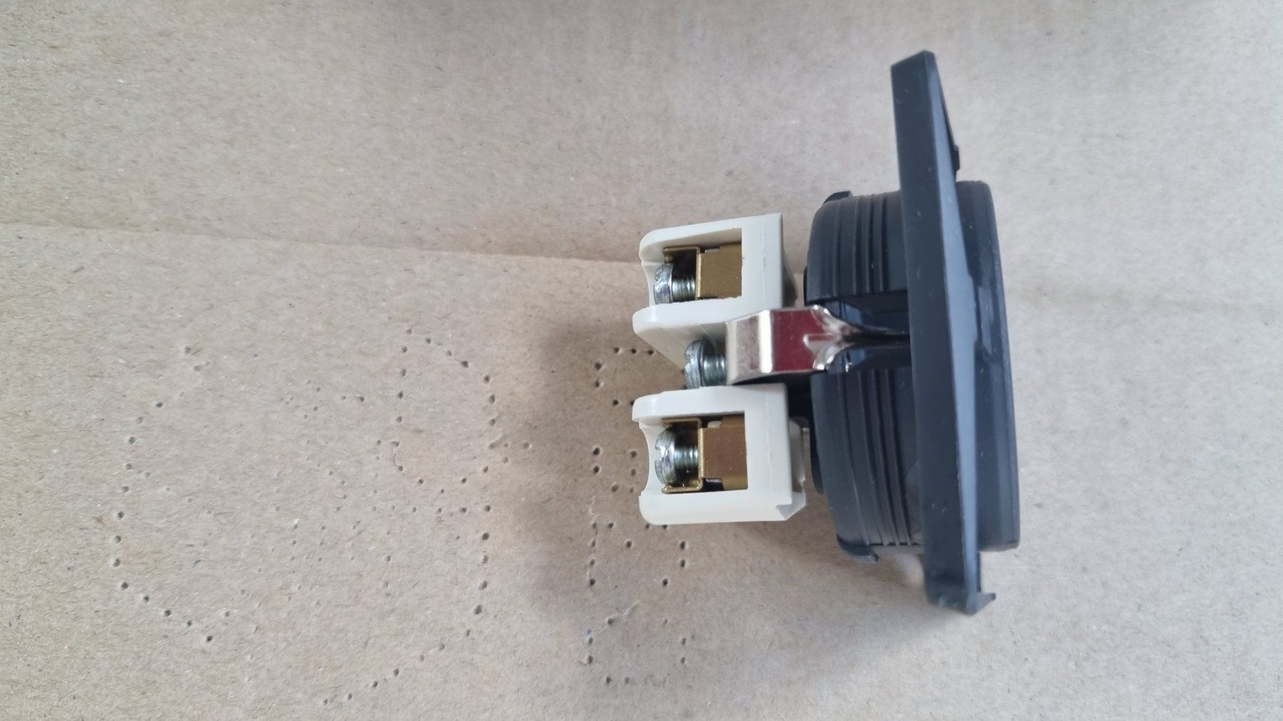 Stecker: Steckdose 15 Stk. Wohnmobil Camper Caravan – Neu und originalverpackt aus Fürigen von Bucheli59 3
