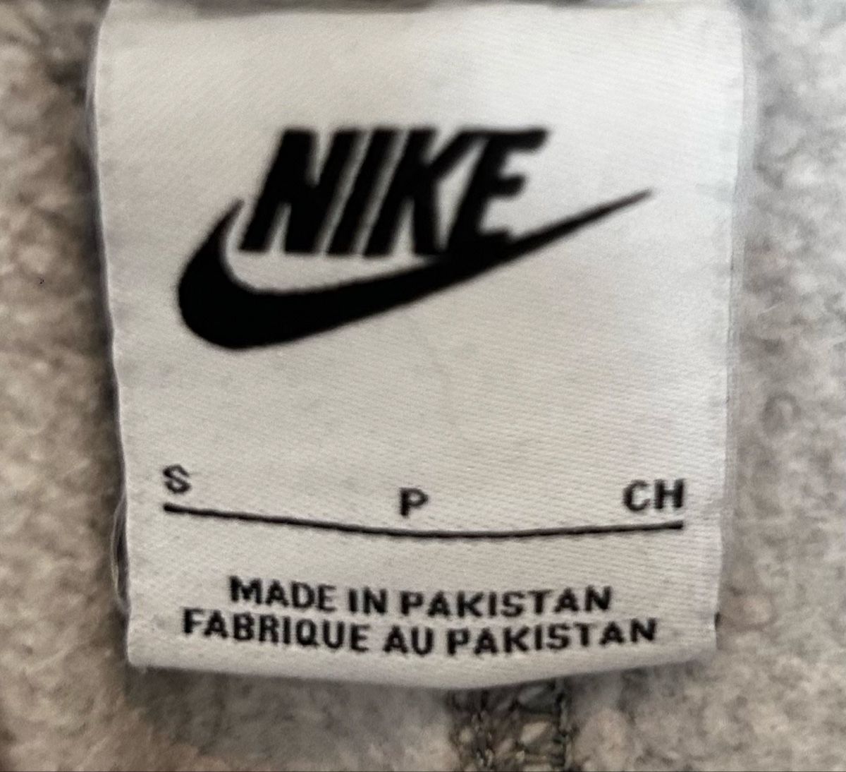 Nike Pantaloni: Nike Slim Fit Herren Trainingshose – Usato da Ebmatingen venduto da Christopher123 2