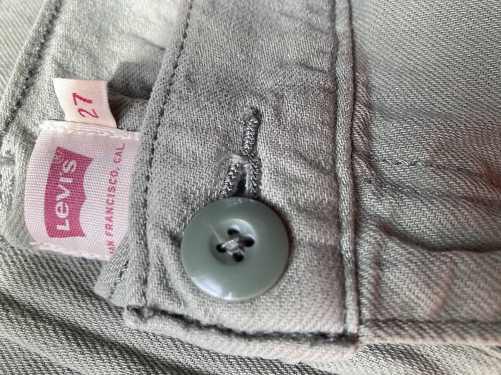 Levi's Hosen: Cargohose Levis grün 27/28 – Gebraucht aus Steg im Tösstal von mimu_87 1