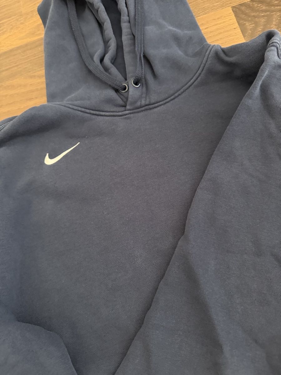 Nike Lotti di vestiti: Nike Pullover plus andere – Usato da Grenchen venduto da Sephirot14 1