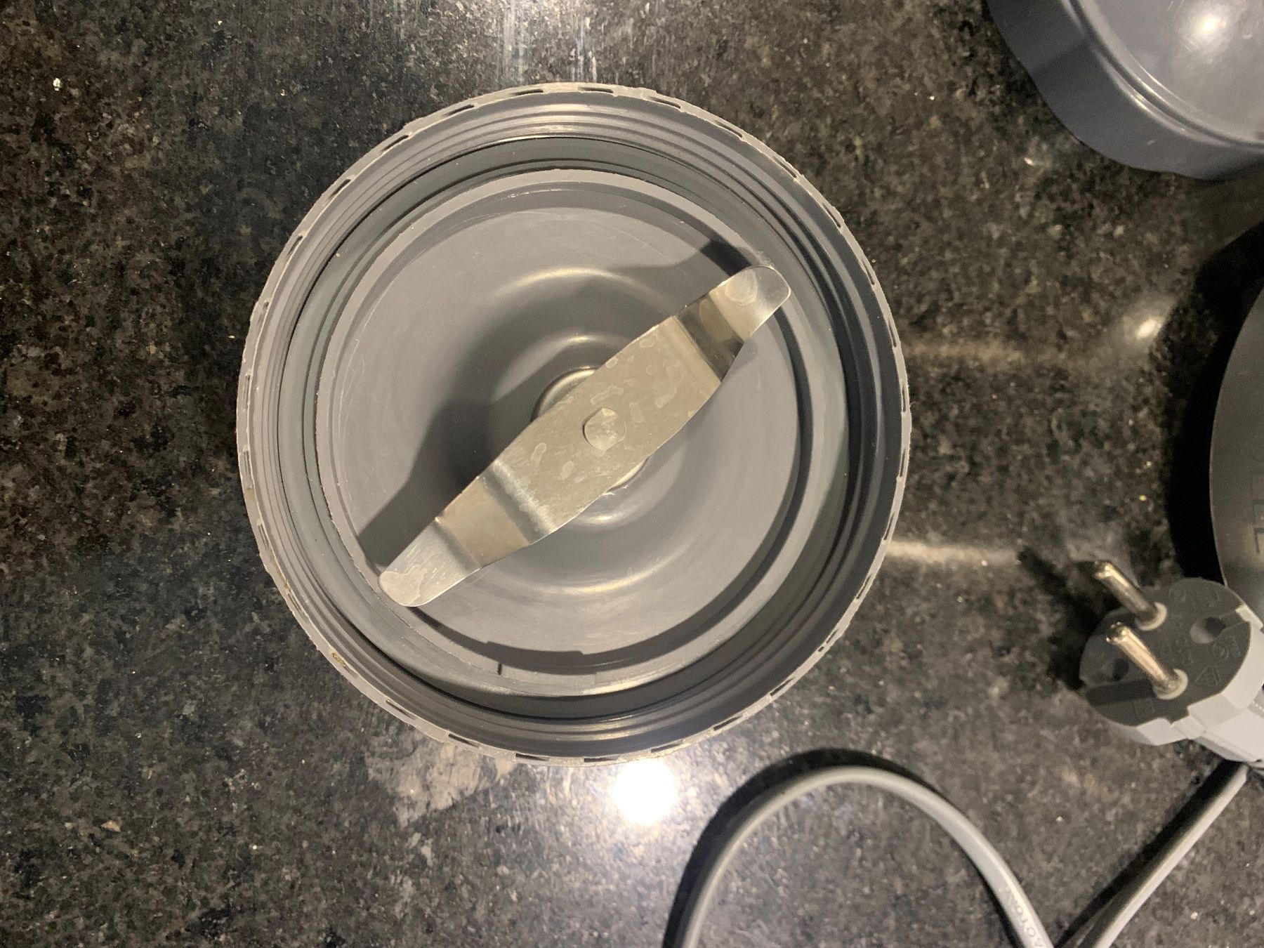 Nutribullet Elettrodomestici da cucina: NutriBullet 900 Series – Usato da Suhr venduto da val_8ykz 4