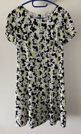 Edles GLOBUS Seidenkleid Gr.38–100% Seide – Blumenmuster