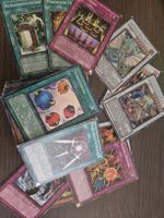 Stapel von alten Yu-Gi-Oh! Karten. Ca. 55 Stk.