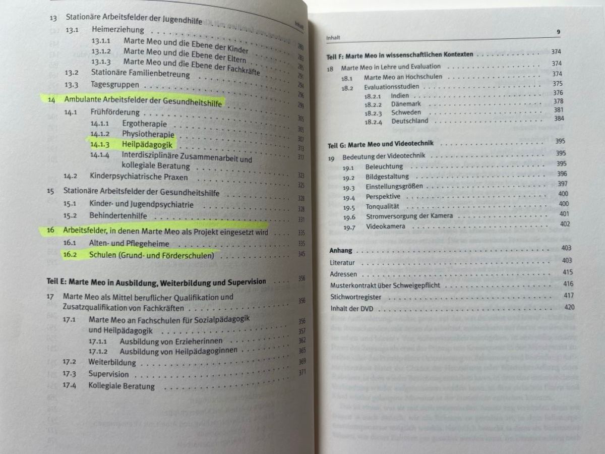 Livres: Lehrbuch der Marte-Meo-Methode, 3. Auflage – D'occasion à Schliern b. Köniz par Corinu59 5