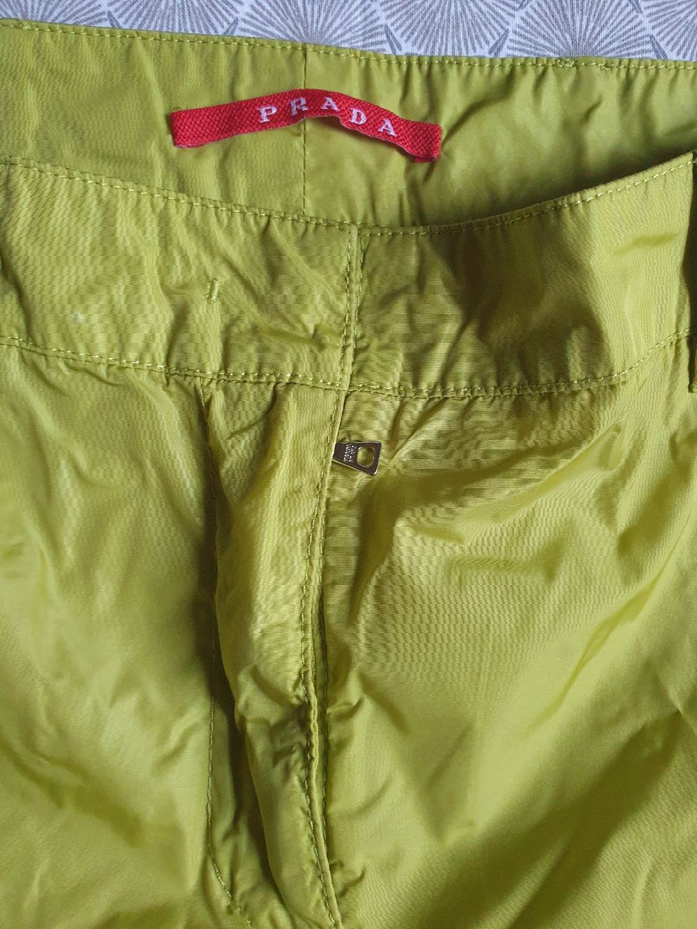 Prada Pantaloni: Bermudas, Gr.it. 38, neuwertig, Prada – Usato da Zürich venduto da yoarg 2