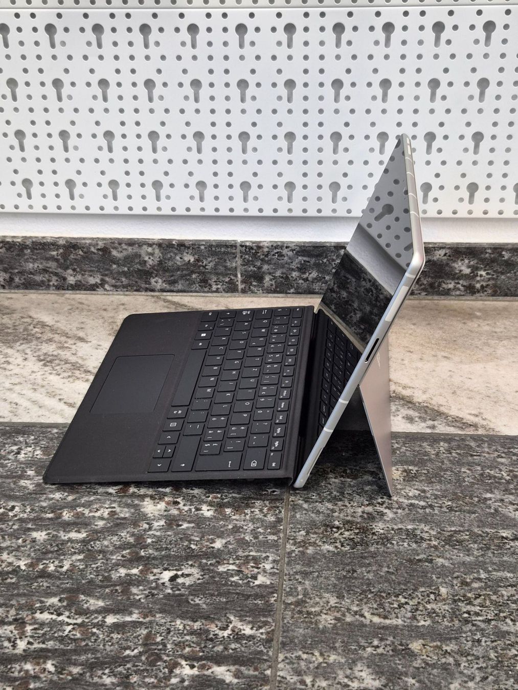 Microsoft Notebook: Microsoft Surface Pro 9 | SQ3, 16GB, 512GB | CELLULAR – Usato da Zürich venduto da Miscellaneous_ 3
