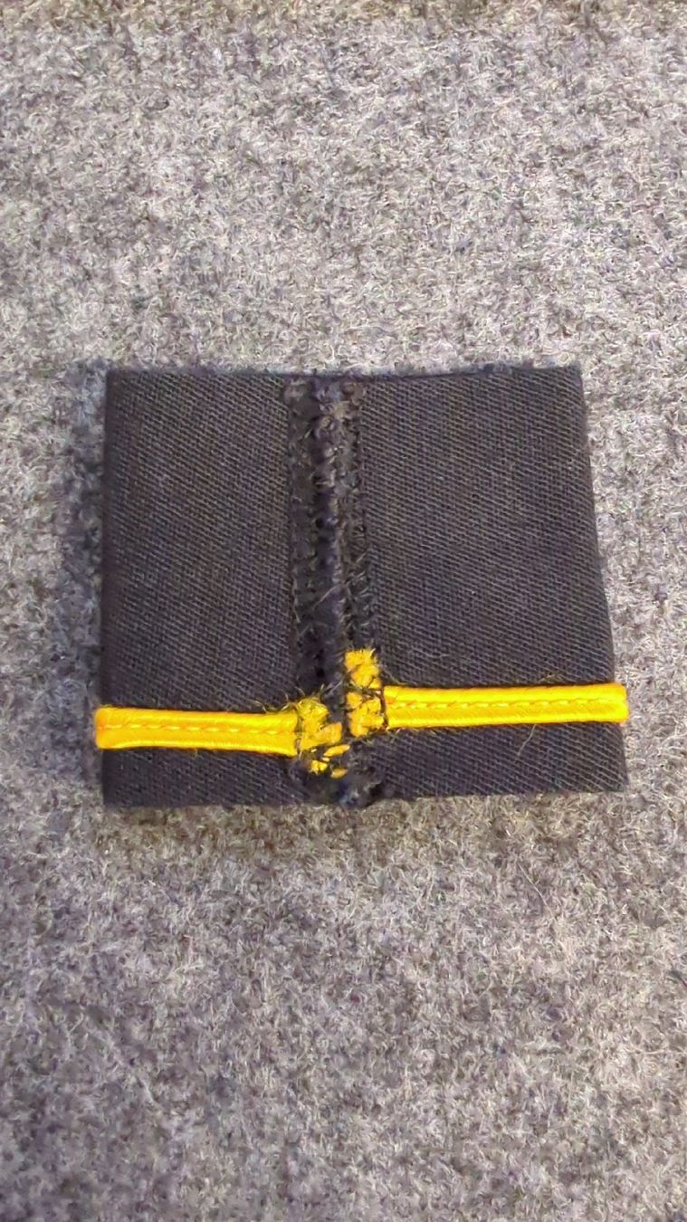 Placchette & Badge: Feuerwehr Leutnant Abzeichen – Nuovo (secondo la descrizione) da Eisten venduto da manuel.furrer 1