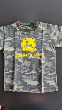 John Deere T- Shirt ca. Gr. 104