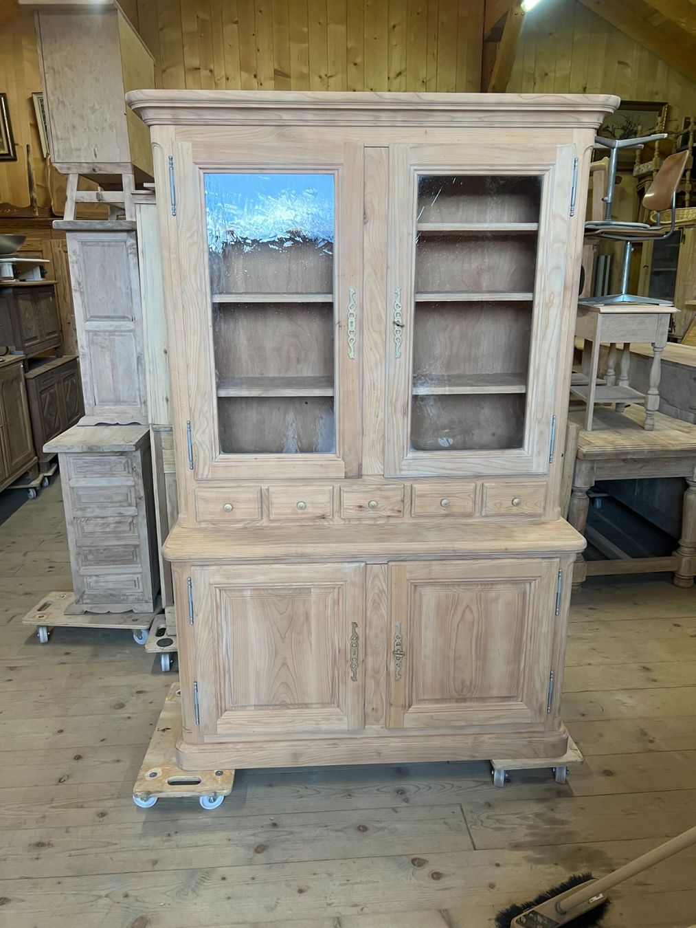 Credenze: ART 1082-H Buffet cerisier sablé – Usato da Pont-La-Ville venduto da BCMGLEAL 3