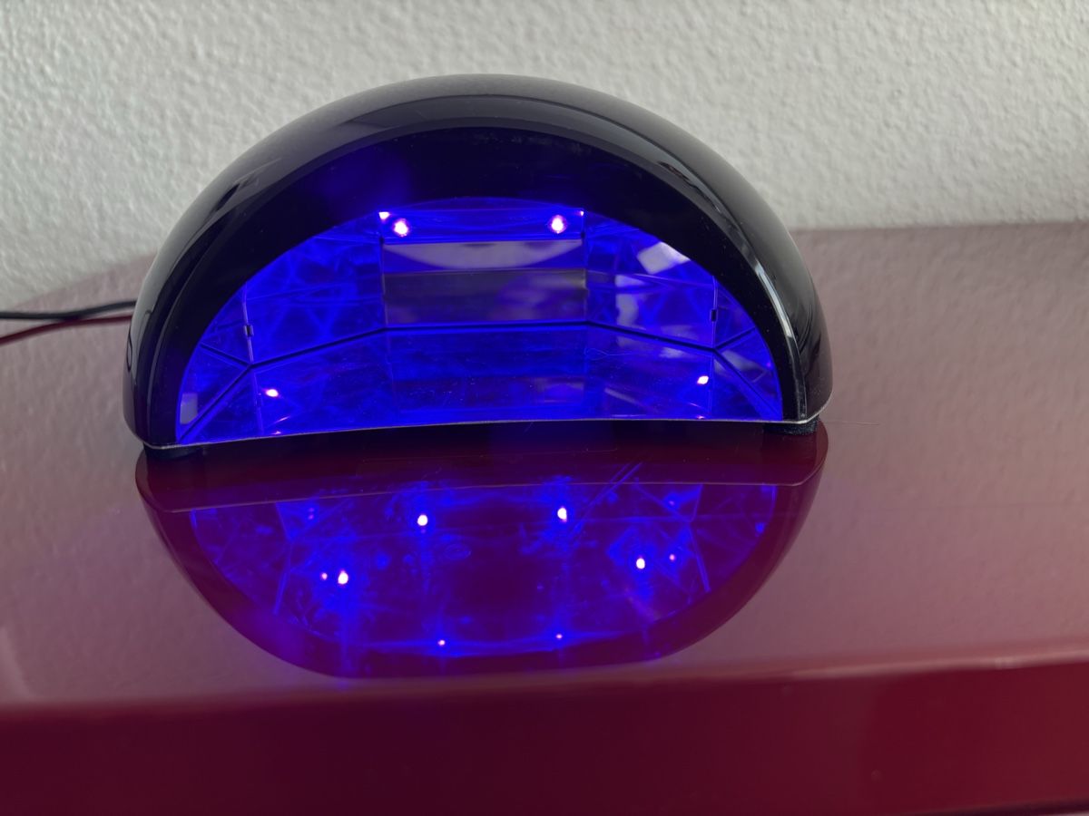 Künstliche Fingernägel: BLACK PEARL LED-Getät alessandro – Gebraucht aus Birmensdorf ZH von huat 1
