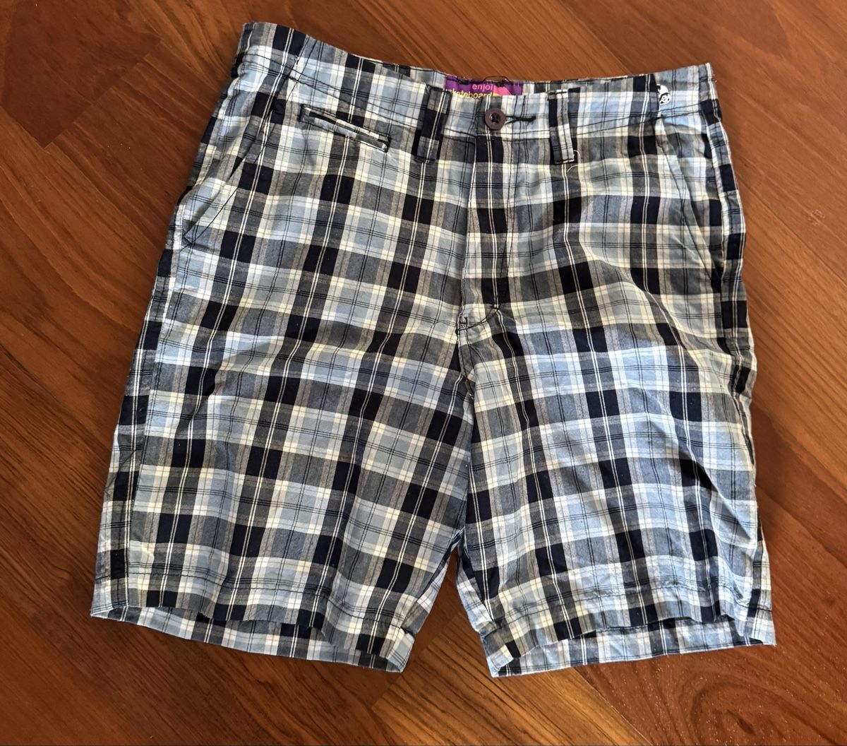 Pantaloni: Enjoi Shorts Grösse 30 - Kariert – Usato da Luzern venduto da hollandjs