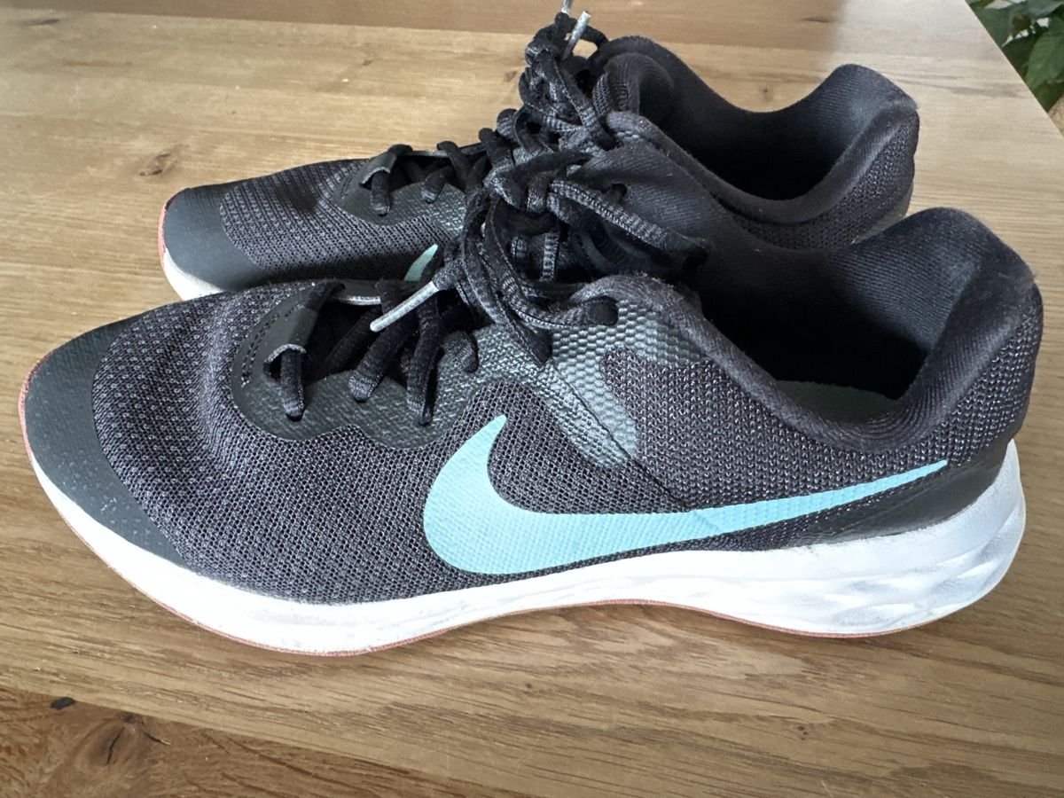 Nike Scarpe da uomo: Sneaker Nike Gr.38.5 – Usato da Ebikon venduto da Squizi 2
