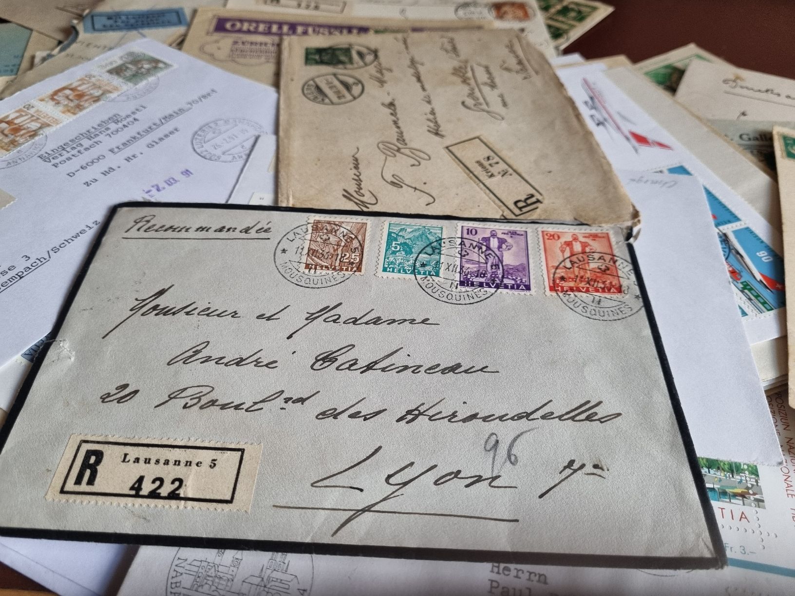 Tous les timbres: SAMMLUNG - GANZSACHEN - ÜBER 60.WERTE - AB 1.- – D'occasion à Heimenschwand par rog_p7h9 5