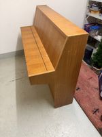 Klavier Max-Bech Aufrecht Holz hell gebraucht