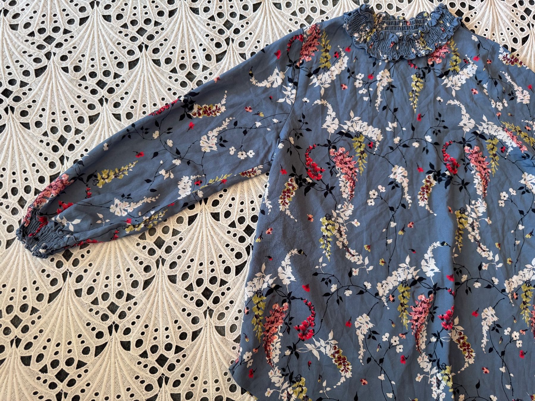 Camicette: Sommer Bluse Blumenmuster Gr M Blau – Usato da Frenkendorf venduto da Style365 4